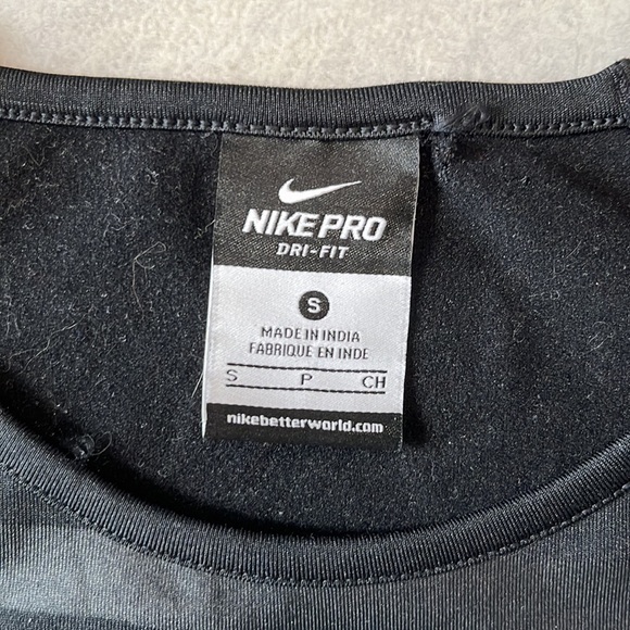 Nike   Dri-Fit Long sleeve Black/Black matte stripes/ fluorescent yw trim Size S - Picture 4 of 9